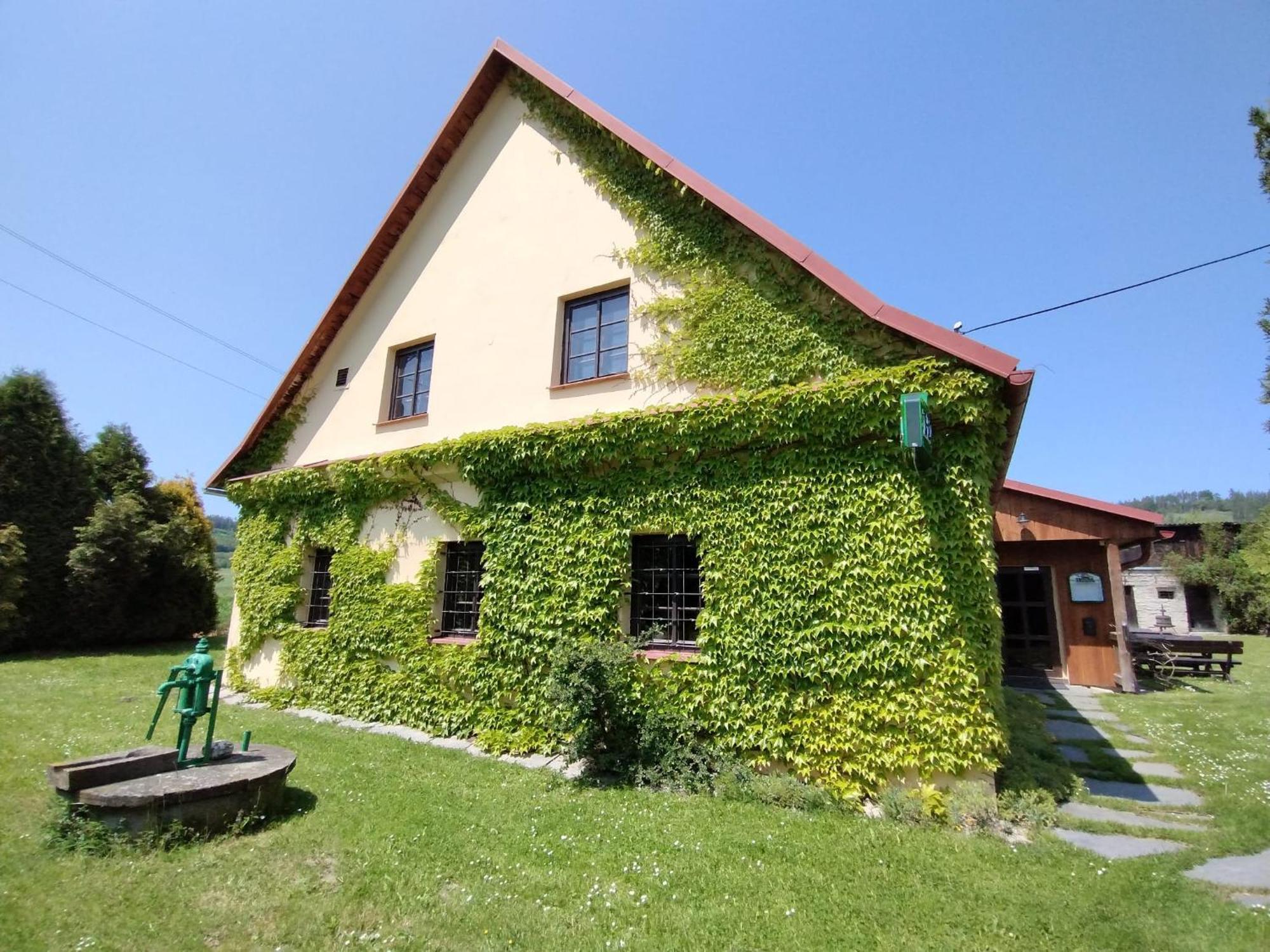 Penzion Kelt Hotel Zator Exterior foto